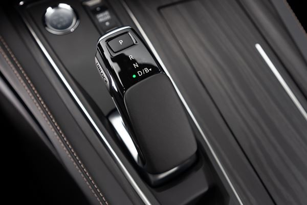 Le break Peugeot 508 SW hybride rechargeable développe 225 ch