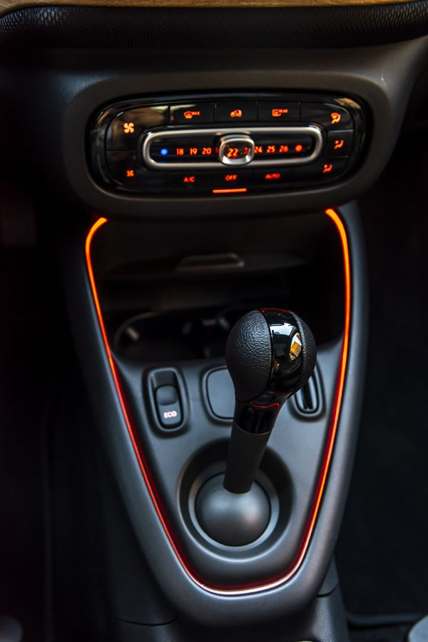 La smart EQ forfour s'offre un design extérieur légèrement remanié