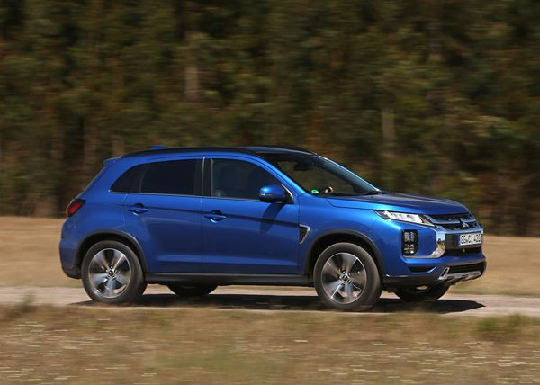 Le SUV compact Mitsubishi ASX affiche un style extérieur robuste