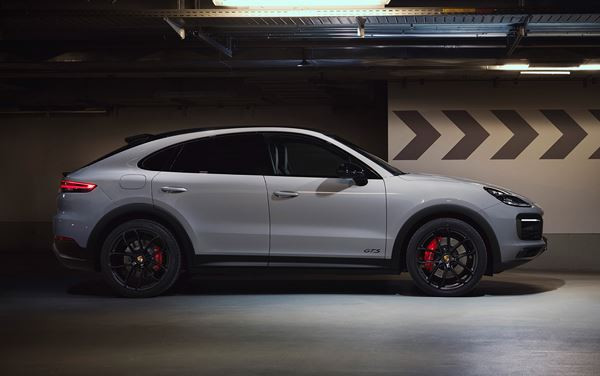 Le Porsche Cayenne Coupé GTS embarque un V8 biturbo délivrant 460 ch