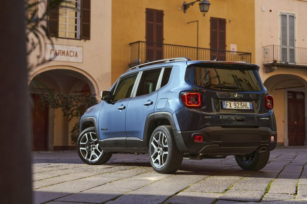 La Jeep Renegade 4xe hybride rechargeable dans les starting blocks