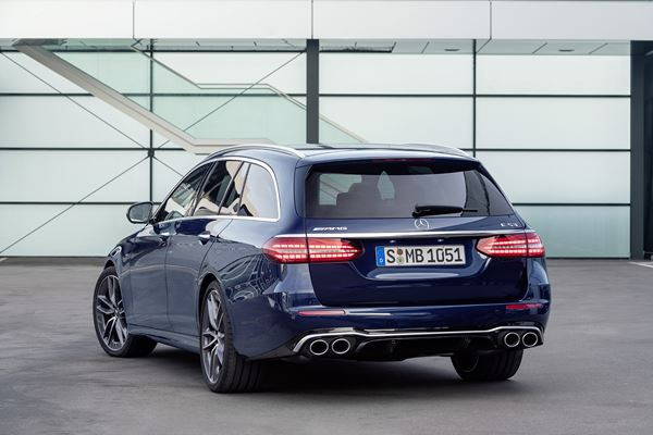 La Mercedes Classe E Break s'offre un design plus dynamique