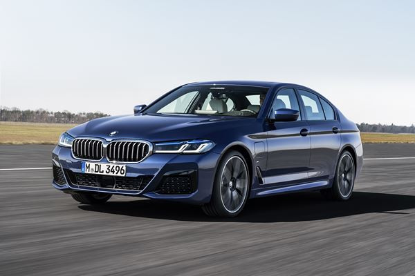 La BMW Série 5 affiche un style sportif raffiné