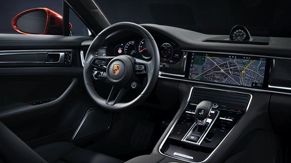 La berline sportive Porsche Panamera offre les performances d’une voiture de sport