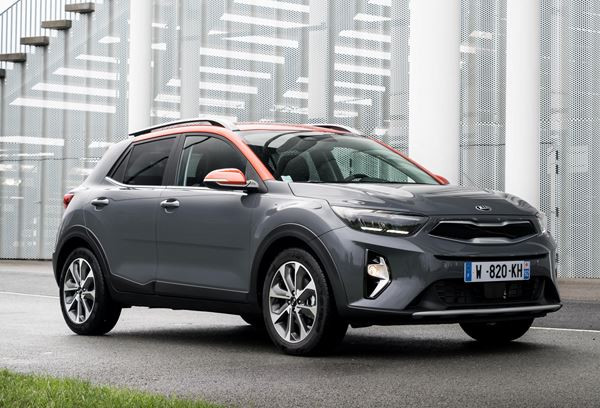 Le crossover urbain Kia Stonic restylé évolue subtilement