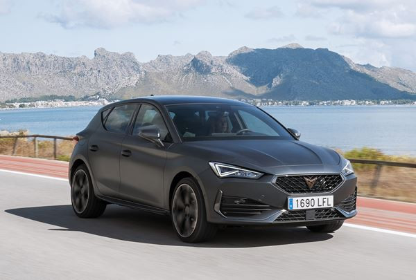 La compacte sportive Cupra Leon propose des motorisations hautes performances