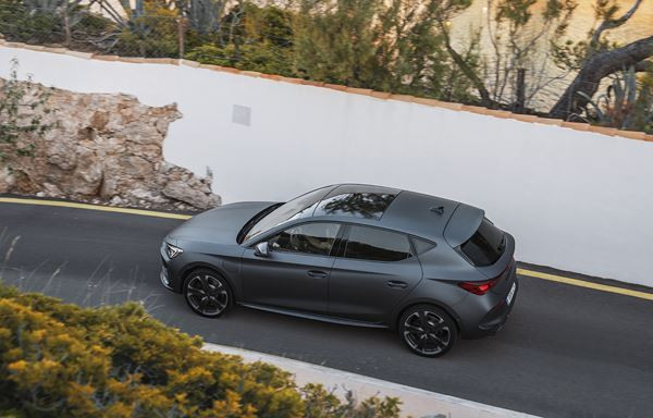 La compacte sportive Cupra Leon propose des motorisations hautes performances