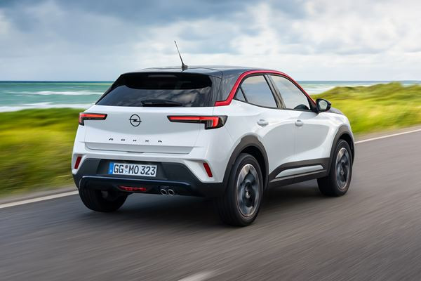 Le SUV urbain Opel Mokka arbore le nouveau visage de la marque Opel