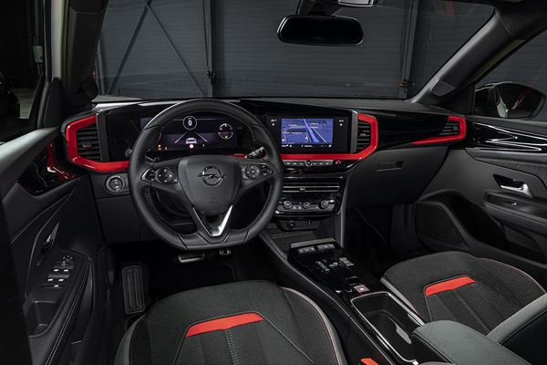 Le SUV urbain Opel Mokka arbore le nouveau visage de la marque Opel