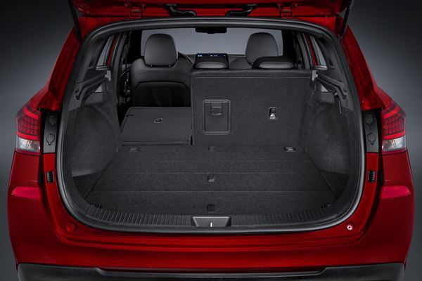 Le break Hyundai i30 SW restylé adopte un design plus aérodynamique