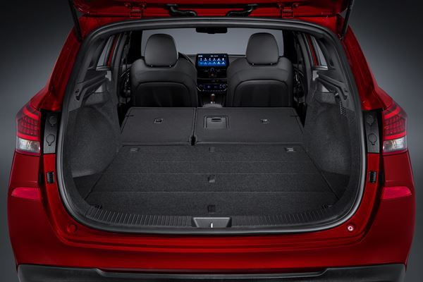 Le break Hyundai i30 SW restylé adopte un design plus aérodynamique