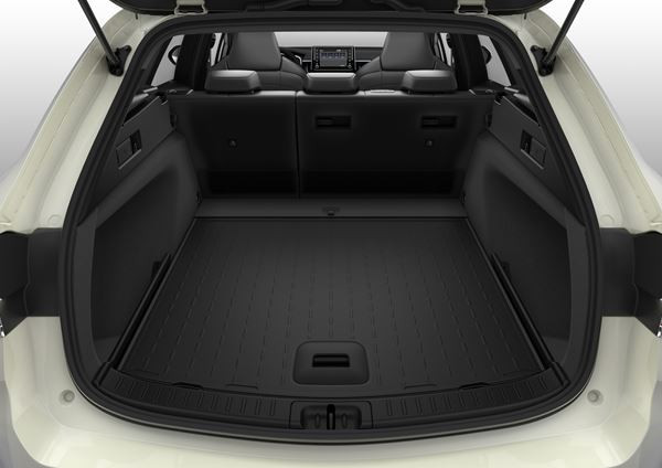 Suzuki Swace : un break compact polyvalent à motorisation hybride