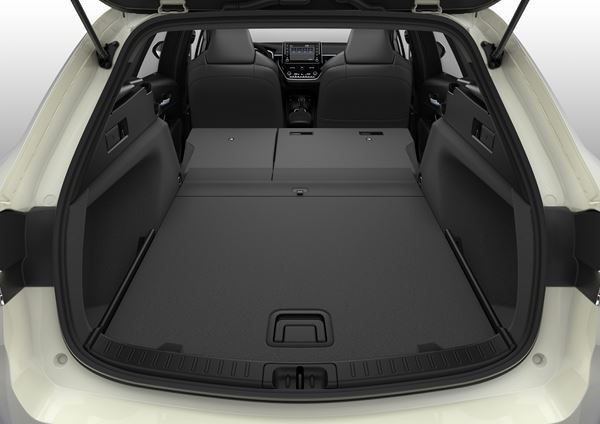 Suzuki Swace : un break compact polyvalent à motorisation hybride