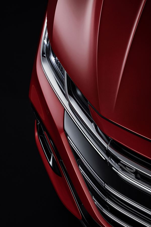 Le véhicule Grand Tourisme Volkswagen Arteon s'offre une face avant acérée
