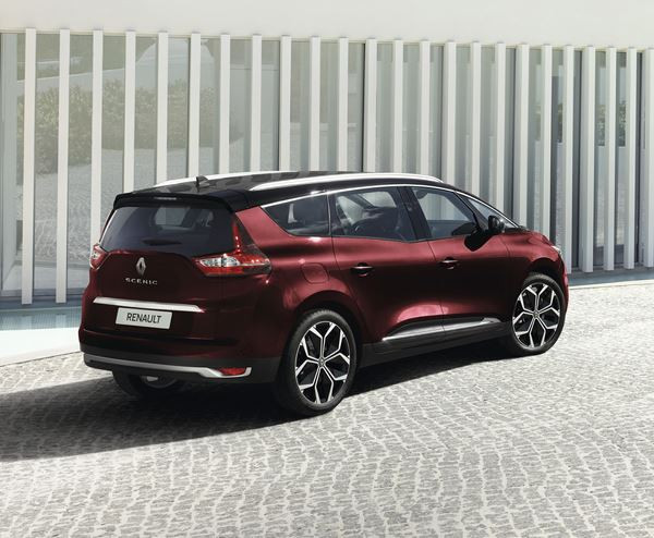 Le Renault Grand Scenic s’offre un design très légèrement rafraichi