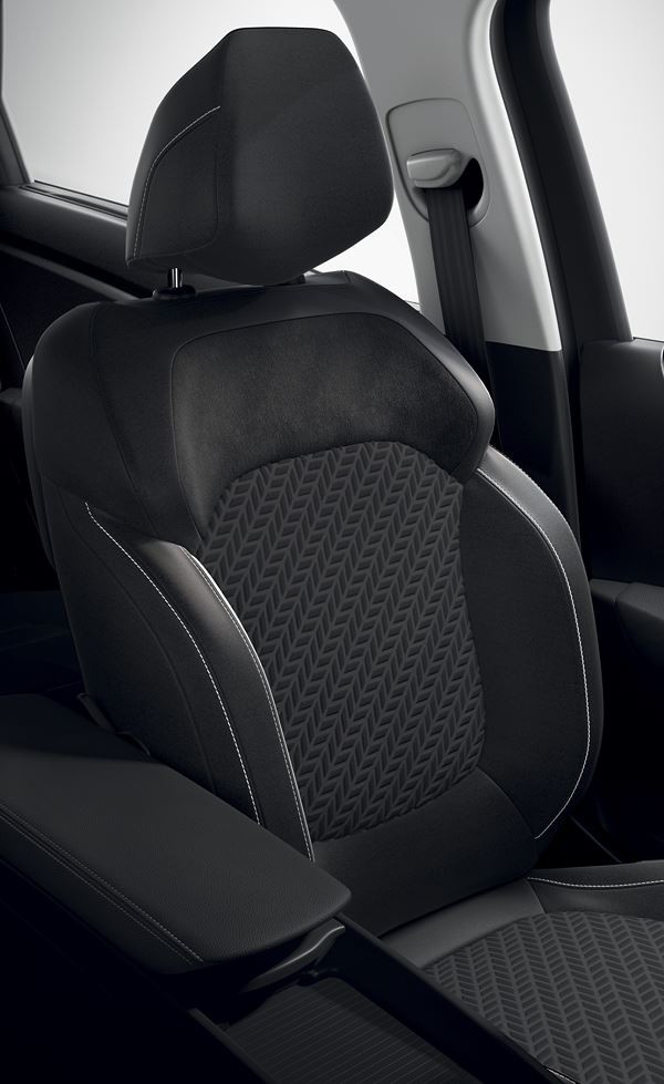 Le Renault Grand Scenic s’offre un design très légèrement rafraichi