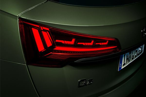 Le SUV Audi Q5 restylé affiche un caractère sportif