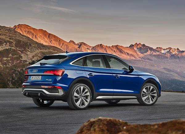 Le SUV coupé Audi Q5 Sportback adopte une lunette arrière inclinée