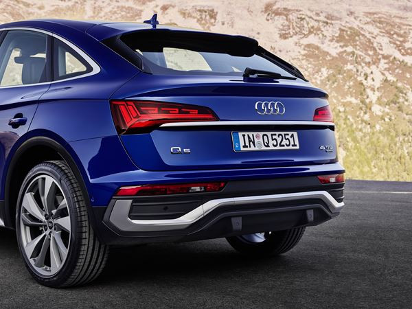 Le SUV coupé Audi Q5 Sportback adopte une lunette arrière inclinée