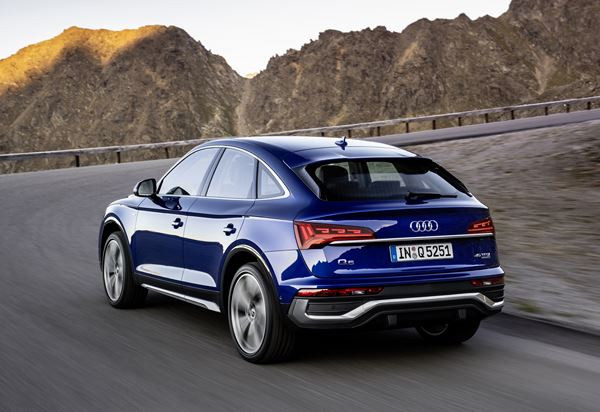 Le SUV coupé Audi Q5 Sportback adopte une lunette arrière inclinée