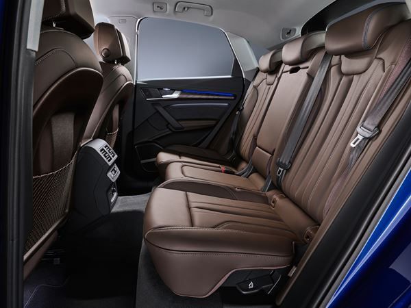 Le SUV coupé Audi Q5 Sportback adopte une lunette arrière inclinée