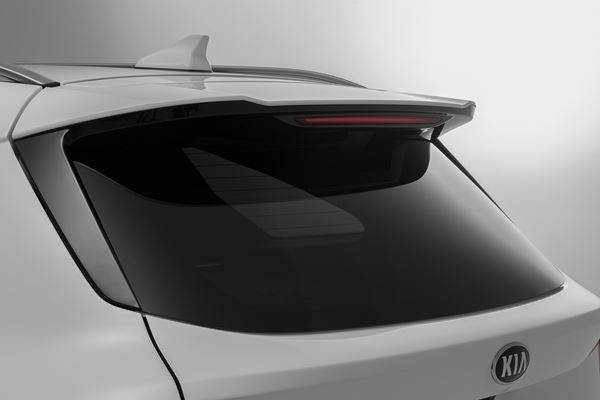 Le Kia Sorento hybride rechargeable intègre des lignes affûtées et tendues