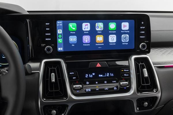 Le Kia Sorento hybride rechargeable intègre des lignes affûtées et tendues