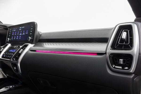 Le Kia Sorento hybride rechargeable intègre des lignes affûtées et tendues