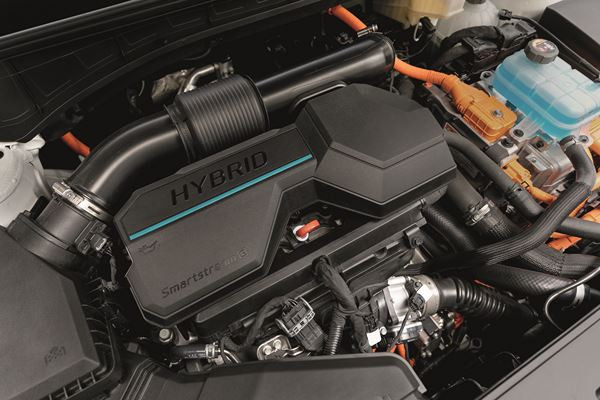 Le Kia Sorento hybride rechargeable intègre des lignes affûtées et tendues