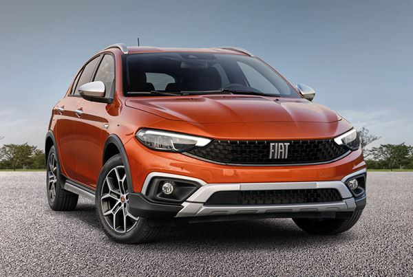 La version crossover Cross de la Fiat Tipo est proposée à partir de 18 990 euros