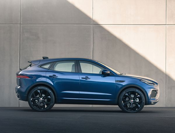 Le SUV compact premium Jaguar E-Pace s'offre une allure plus affirmée