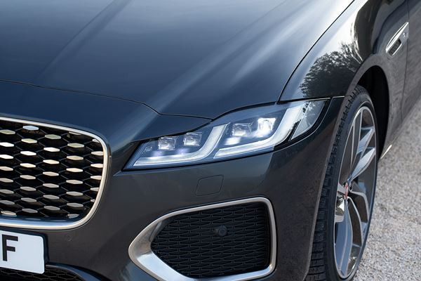 Le break Jaguar XF Sportbrake reçoit un design extérieur affirmé