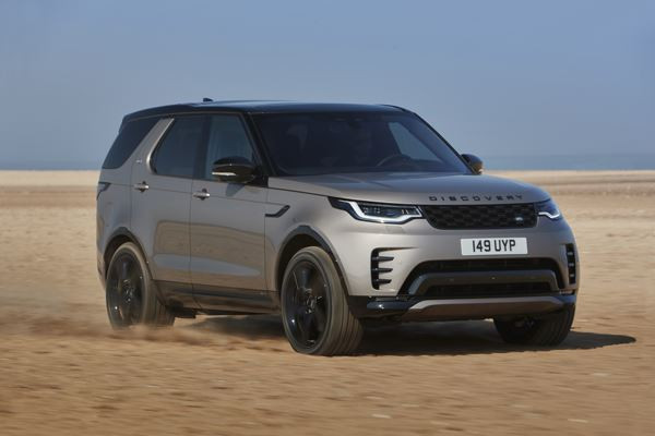 Le grand SUV sept places Land Rover Discovery accentue sa présence sur la route