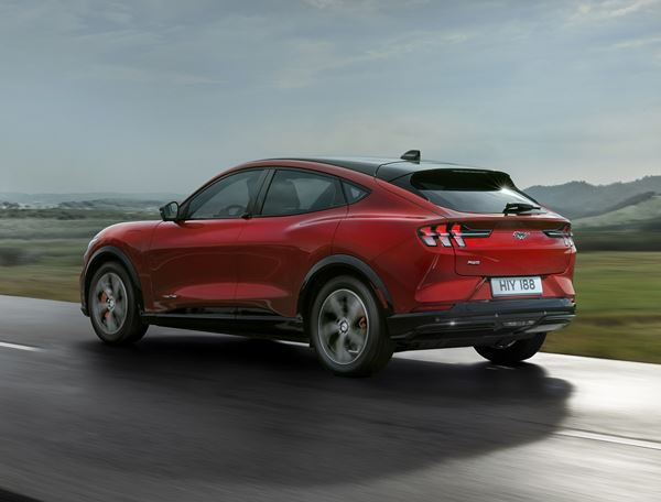 Ford Mustang Mach-E: un SUV électrique racé doté de trois modes de conduite