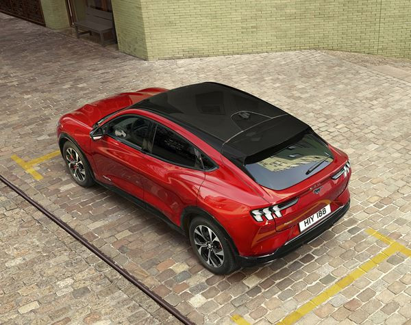 Ford Mustang Mach-E: un SUV électrique racé doté de trois modes de conduite