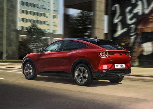 Ford Mustang Mach-E: un SUV électrique racé doté de trois modes de conduite