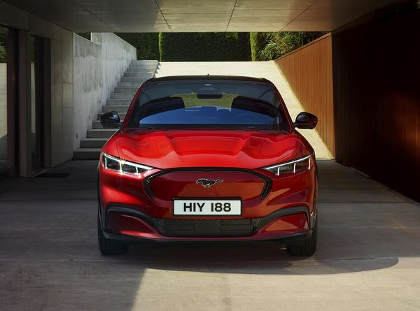 Ford Mustang Mach-E: un SUV électrique racé doté de trois modes de conduite