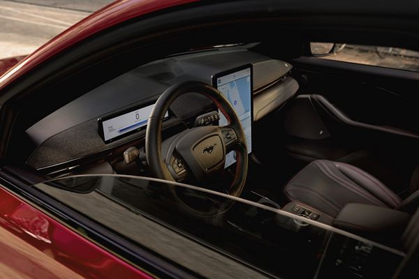 Ford Mustang Mach-E: un SUV électrique racé doté de trois modes de conduite