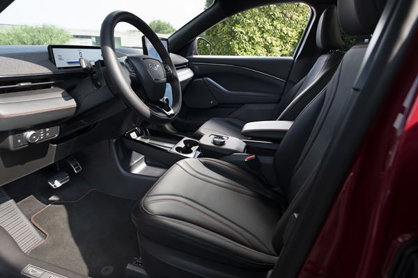 Ford Mustang Mach-E: un SUV électrique racé doté de trois modes de conduite