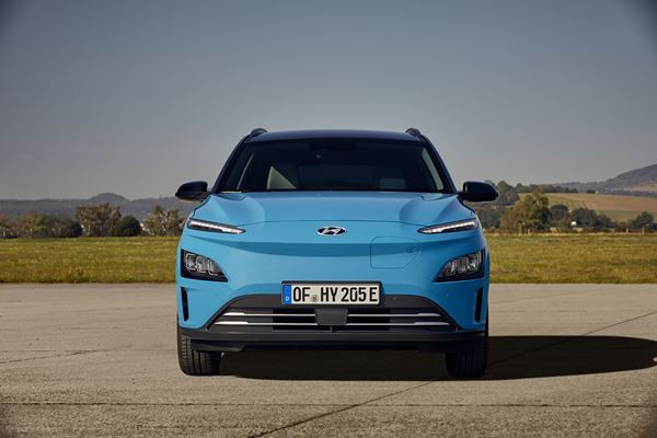 Le SUV urbain Hyundai Kona Electric adopte une calandre fermée