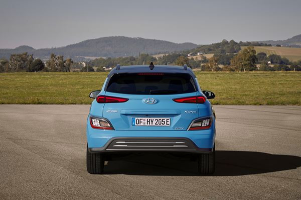 Le SUV urbain Hyundai Kona Electric adopte une calandre fermée