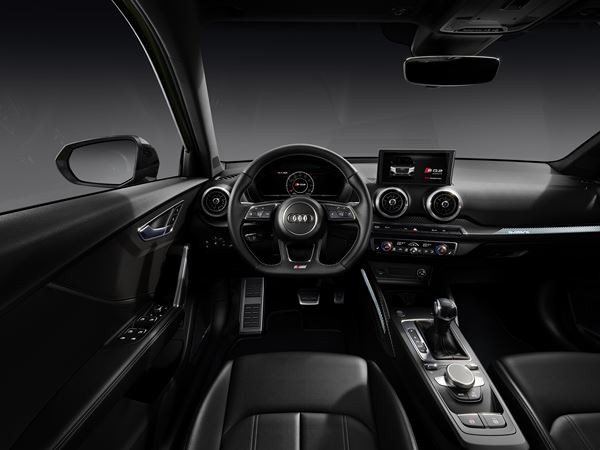 Le SUV urbain sportif Audi SQ2 affiche un style expressif plein de caractère