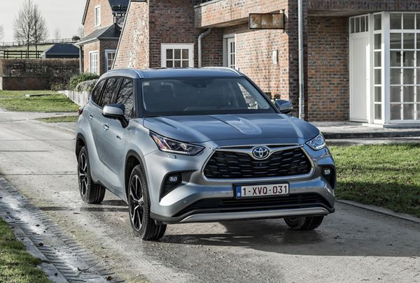 Toyota Highlander Hybride: un SUV sept places hybride modulable à transmission intégrale