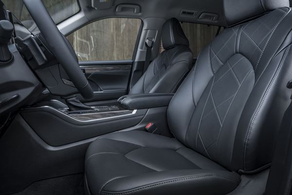 Toyota Highlander Hybride: un SUV sept places hybride modulable à transmission intégrale