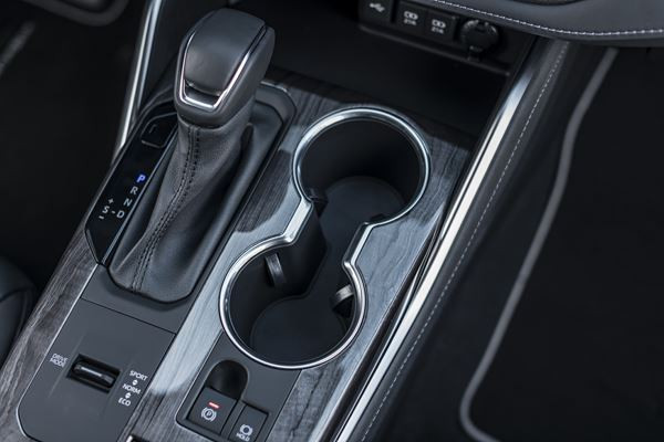 Toyota Highlander Hybride: un SUV sept places hybride modulable à transmission intégrale
