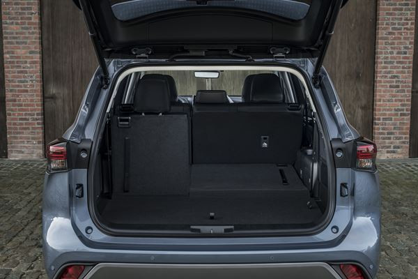 Toyota Highlander Hybride: un SUV sept places hybride modulable à transmission intégrale