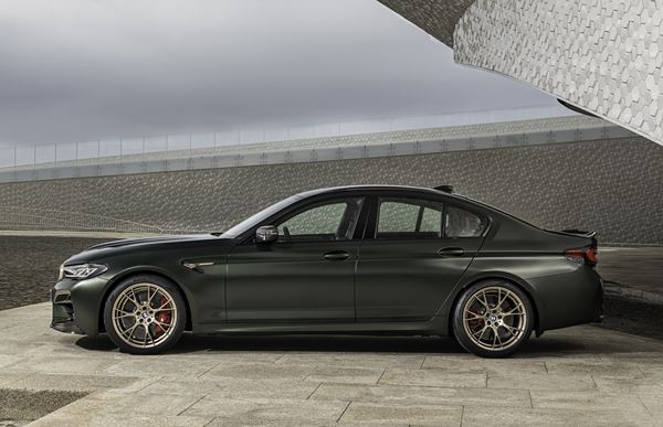 La BMW M5 CS ultra-sportive débite une puissance de 635 ch