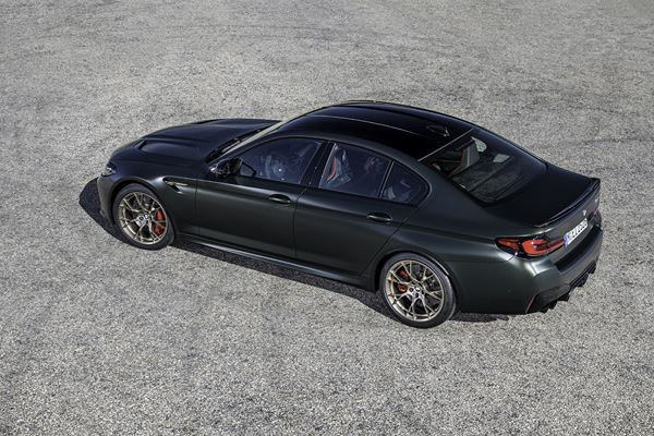 La BMW M5 CS ultra-sportive débite une puissance de 635 ch