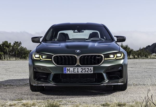 La BMW M5 CS ultra-sportive débite une puissance de 635 ch