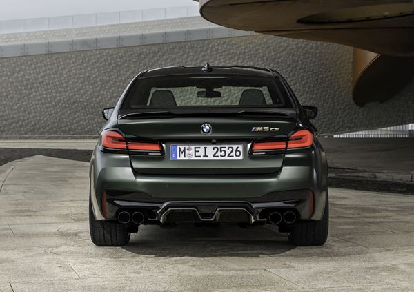 La BMW M5 CS ultra-sportive débite une puissance de 635 ch